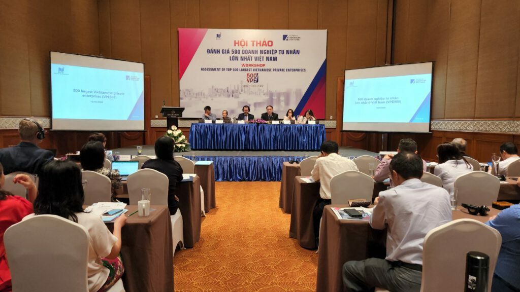 500 doanh nghiệp tư nhân lớn nhất Việt Nam: Tăng trưởng vẫn dựa vào quy mô hơn là năng suất 17 Nhóm nghiên cứu Trung tâm Thông tin và Dự báo kinh tế - xã hội Quốc gia công bố kết quả nghiên cứu về kết quả hoạt động của 500 doanh nghiệp tư nhân lớn nhất Việt Nam (VPE500)