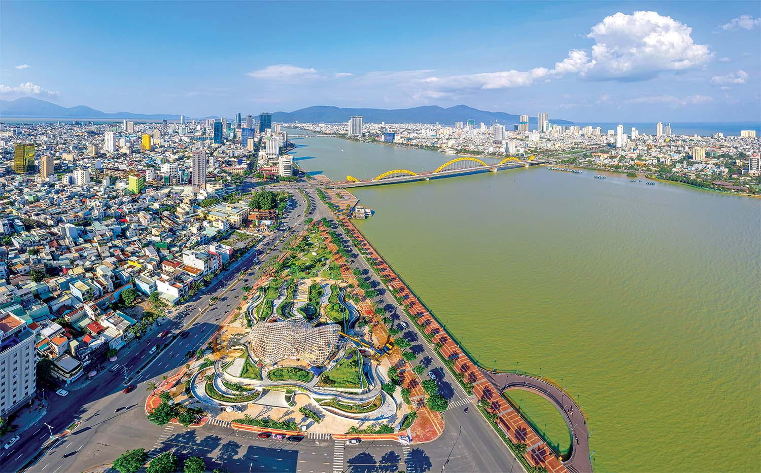 Đà Nẵng ưu tiên thu hút các dự án du lịch, kinh tế biển và công nghệ cao 11 Đà Nẵng