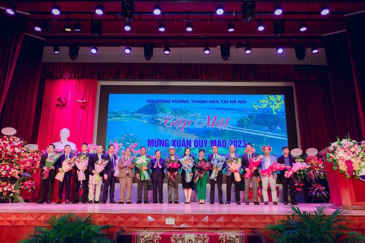 CÔNG TY FDI VIỆT NAM VINH DỰ THAM GIA CHƯƠNG TRÌNH HỘI ĐỒNG HƯƠNG THANH HOÁ Ở HÀ NỘI – XUÂN QUÝ MÃO 2023 14 Ông Nguyễn Trung Tiến - Giám đốc công ty FDI Việt Nam (thứ 2 từ bên trái)