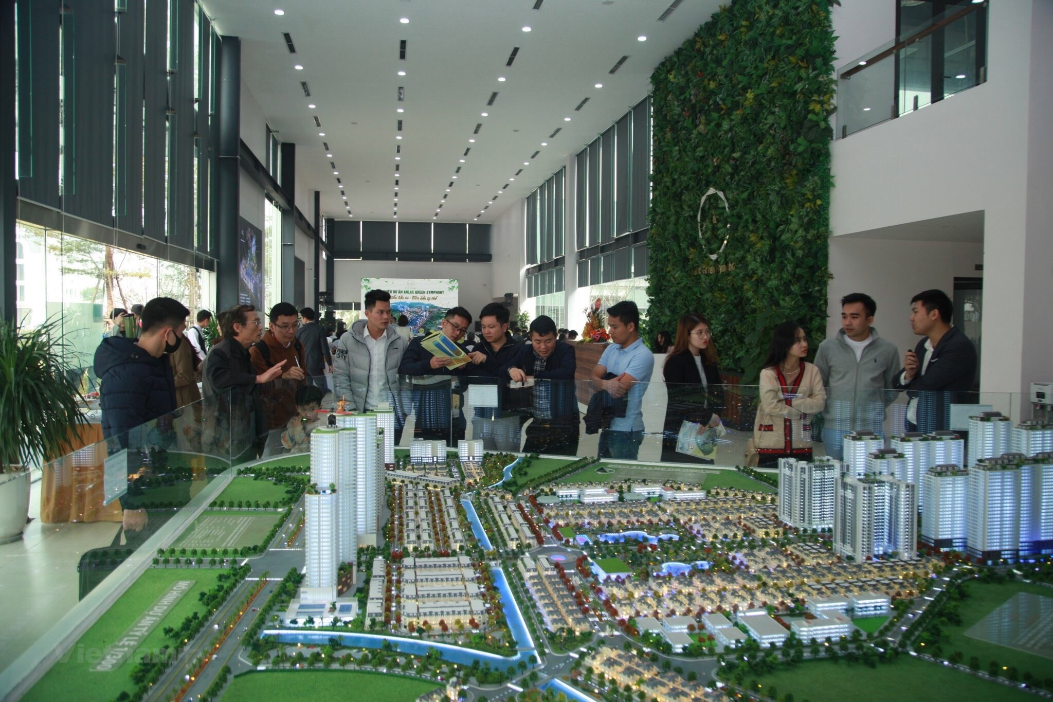 Thị trường và doanh nghiệp bất động sản phải điều chỉnh cơ cấu sản phẩm, phân khúc thị trường, giá cả bất động sản hợp lý hơn 8 Thị trường và doanh nghiệp sản xuất bất động sản phải điều chỉnh cơ cấu sản phẩm, phân khúc thị trường, giá cả hợp lý hơn