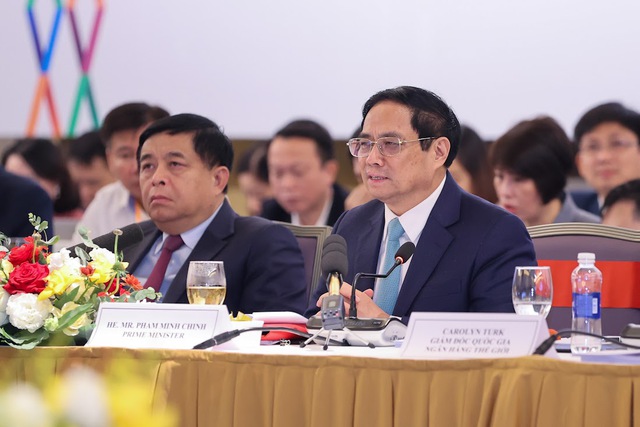 Thủ tướng: Tránh tình trạng "tăng trưởng trước, dọn dẹp sau" 5 Thủ tướng Phạm Minh Chính phát biểu tại Diễn đàn Doanh nghiệp Việt Nam thường niên sáng 19/3. (Ảnh: Nhật Bắc)