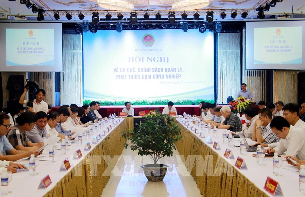 Hoàn thiện cơ chế, chính sách phát triển cụm công nghiệp 2 8 8