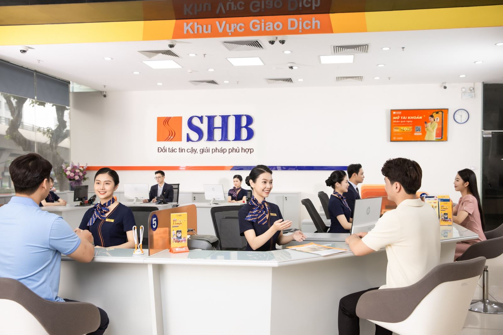 SHB tiếp tục giảm lãi suất cho vay tới 2%/năm hỗ trợ khách hàng 5 Anh 2 1