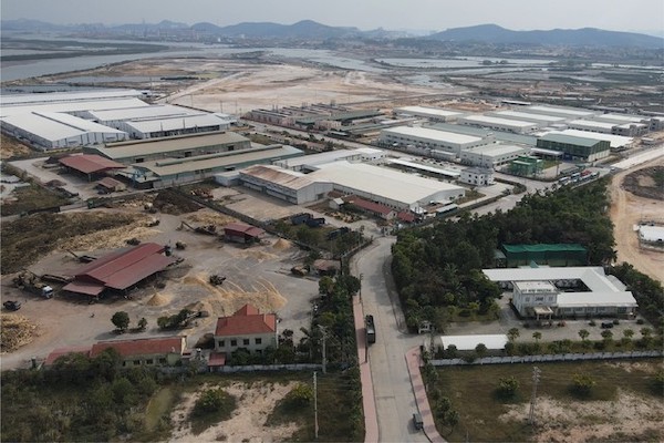 Quảng Ninh hình thành Khu công nghiệp sạch, công nghệ cao Việt Hưng 10 Toan cnh nhin t tren cao KCN Vit Hng giai on 1. nh thanhnien.vn