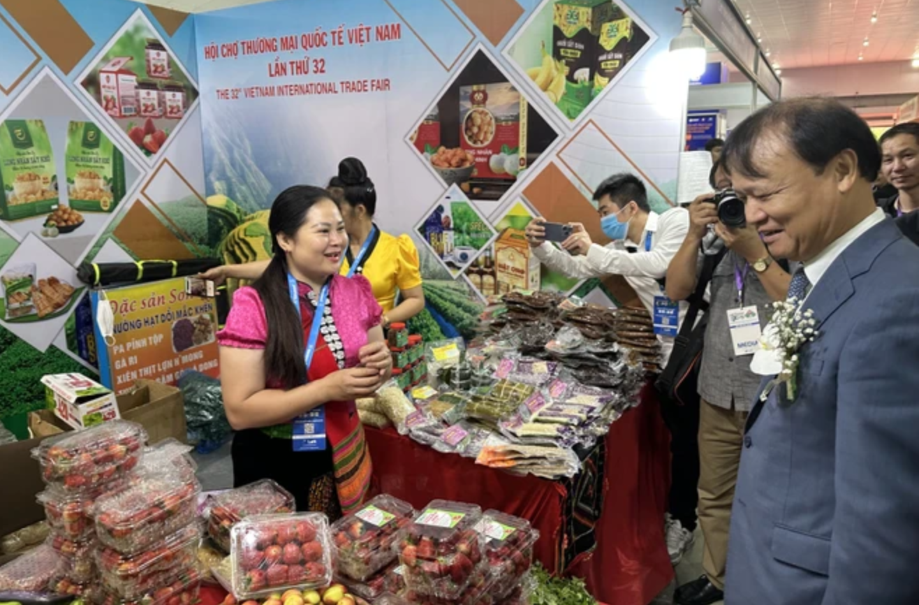Năm 2023: Thị trường trong nước tiếp tục phát huy ‘trụ đỡ’ của nền kinh tế 2 Anh man hinh 2023 12 22 luc 08.54.29