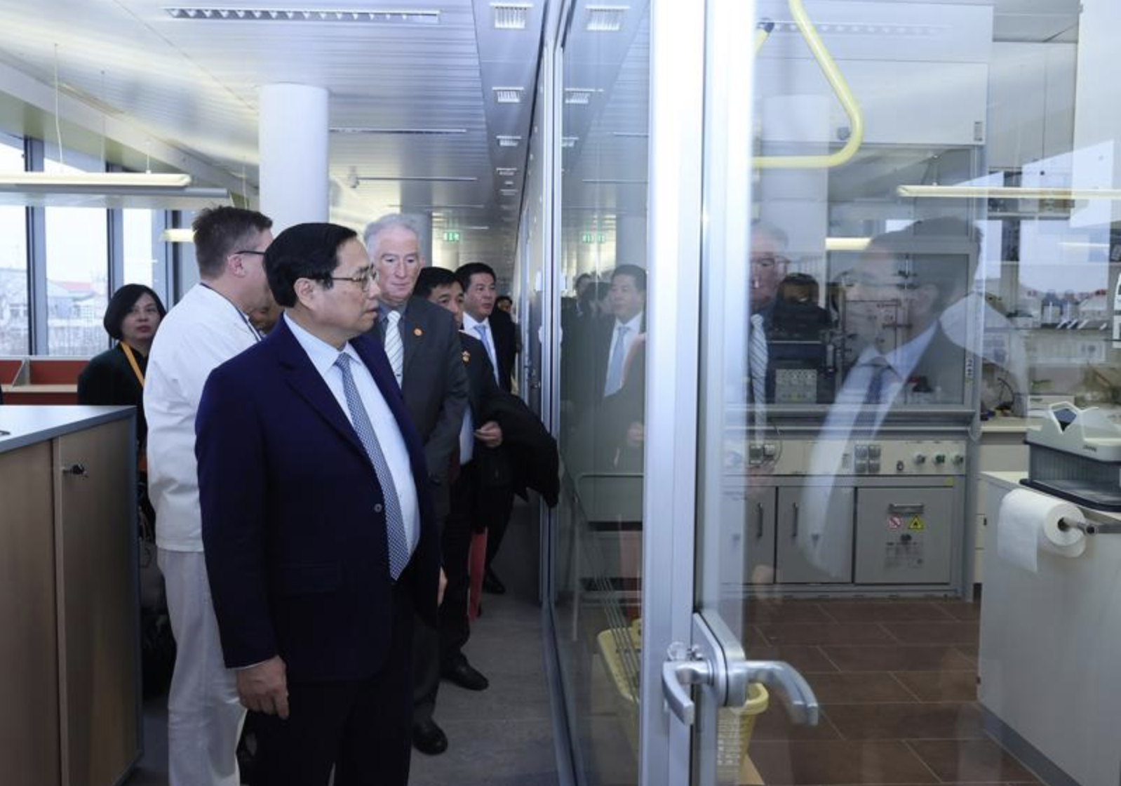 Thủ tướng đề nghị công ty dược hàng đầu Hungary phát triển sản phẩm dựa trên dược liệu Việt Nam 18 Anh man hinh 2024 01 20 luc 19.53.15