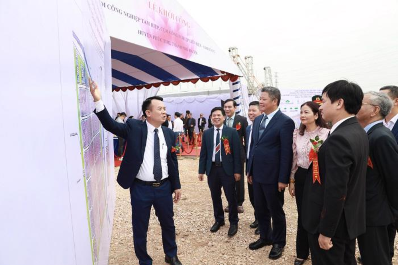 Hà Nội khởi công 2 cụm công nghiệp, từng bước đưa hơn 1.000 cơ sở vào sản xuất tập trung 1 công nghiệp