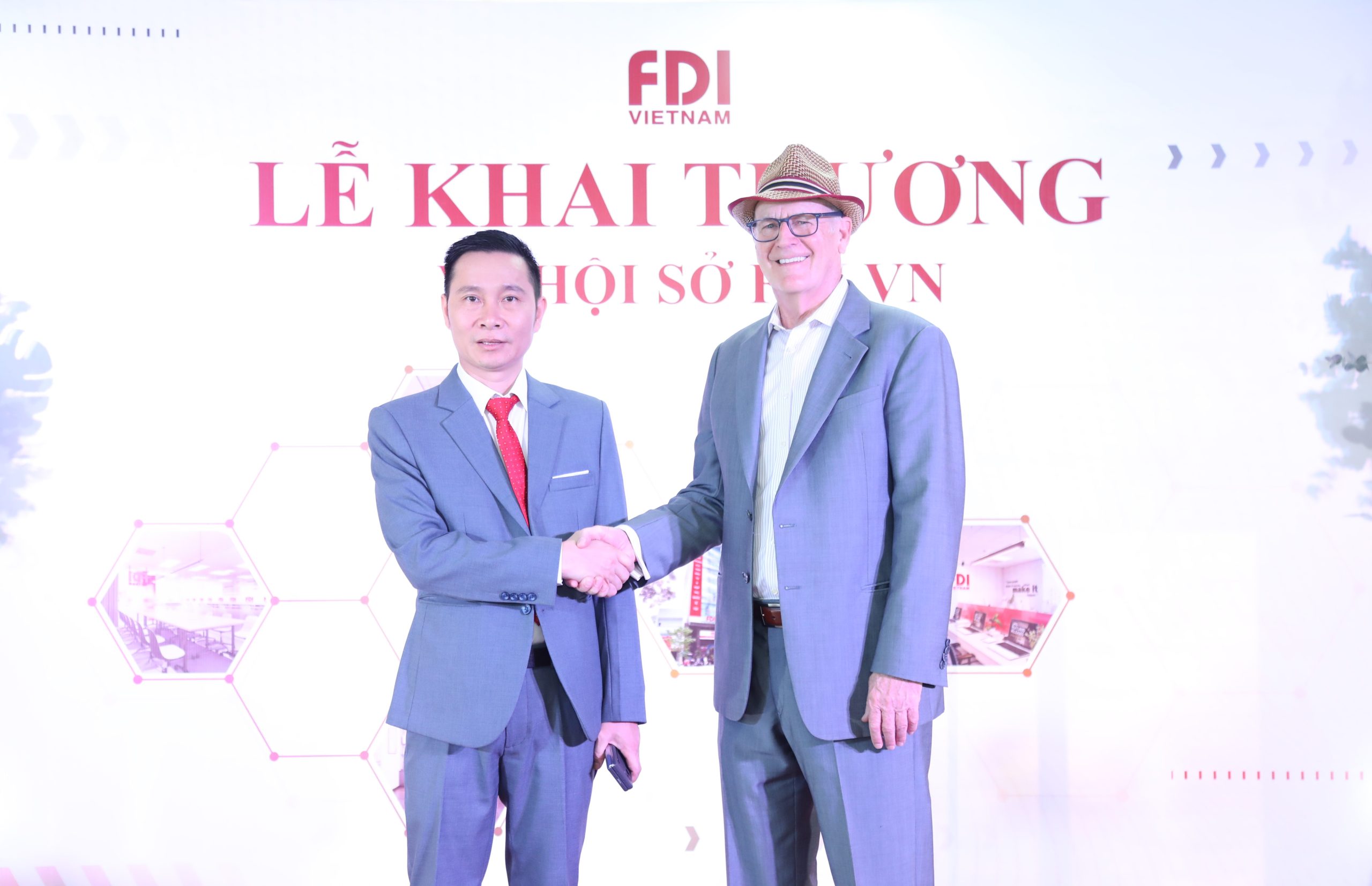 KHAI TRƯƠNG HỘI SỞ FDI FINANCE – BƯỚC ĐI CHIẾN LƯỢC CỦA FDI VIỆT NAM TRONG LĨNH VỰC TÀI CHÍNH 8 3U0A4082 scaled