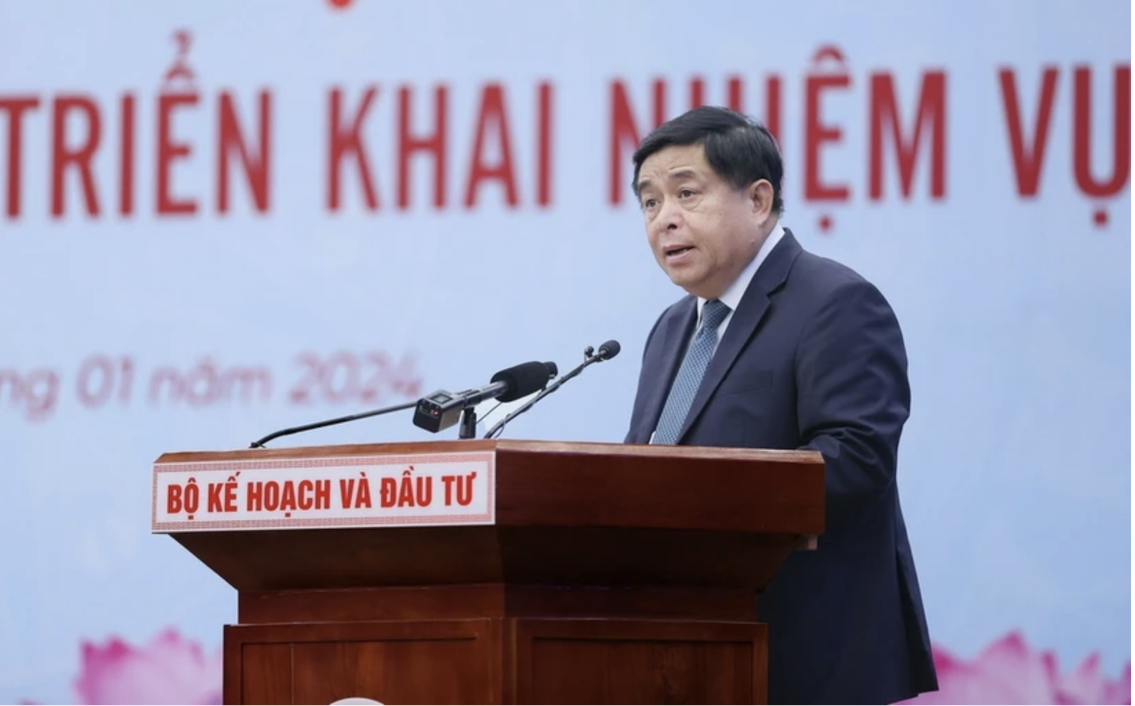 Bộ trưởng Nguyễn Chí Dũng: Năm 2024, xác định đầu tư công là ưu tiên hàng đầu 1 Anh man hinh 2024 02 03 luc 17.32.00