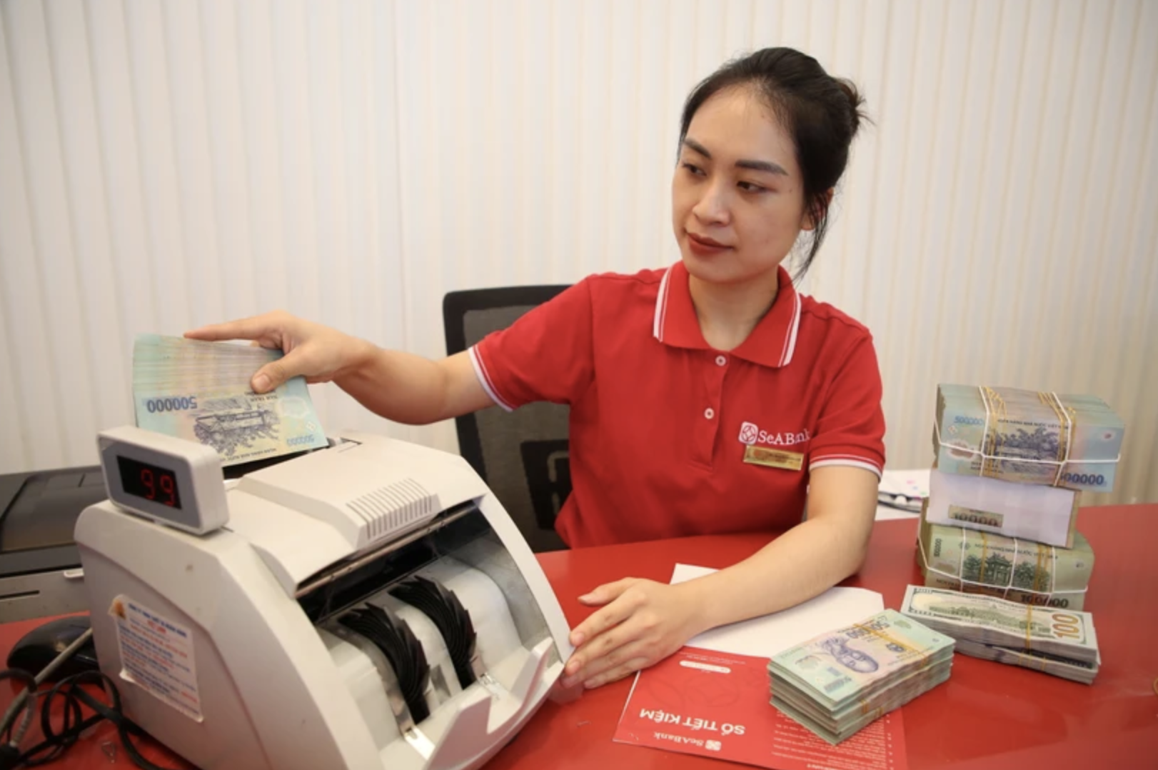 Còn nhiều dư địa giảm lãi suất cho vay tại các ngân hàng trong năm 2024 1 giảm