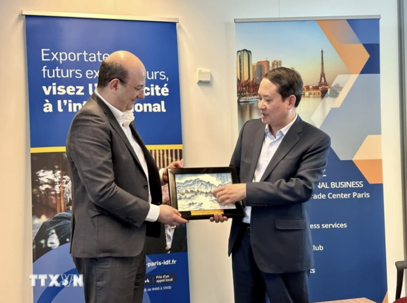 Ninh Bình đẩy mạnh xúc tiến thương mại với vùng Paris Ile-de-France của Pháp 2 Anh man hinh 2024 05 18 luc 15.26.51